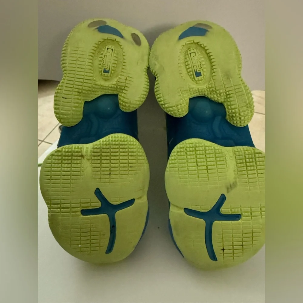 Nike gently used